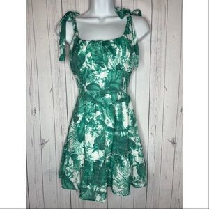 Trixxi Juniors Size Medium Green & White Tropical Print Mini Dress